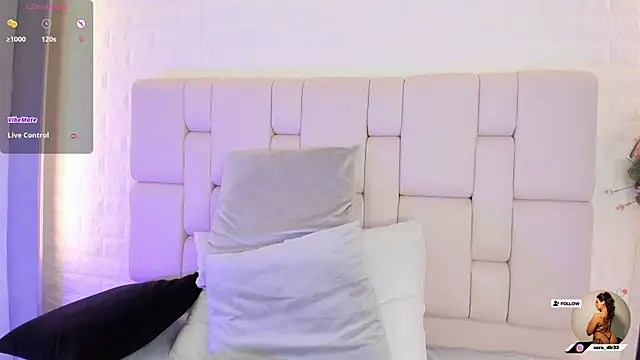 nataly clark  online show from 7, 3, 2025