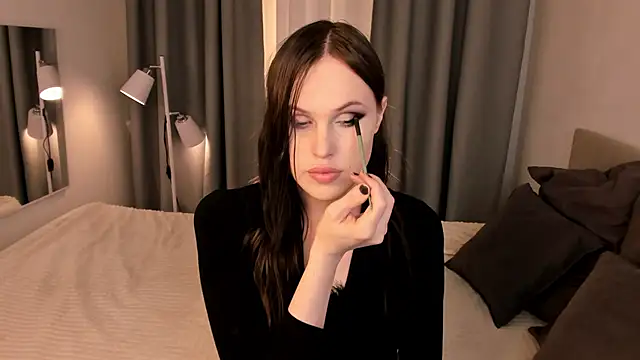 EffieMinki online show from 5, 3, 2026