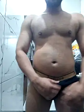 Snapshot of GYMBOY0071 chatting on 12, 3, 2026 GYMBOY0071 online show from 12, 3, 2026