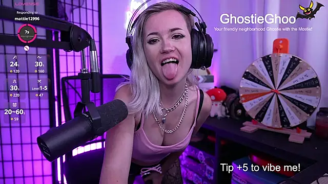 Snapshot of GhostieGhoo chatting on 11, 6, 2026 GhostieGhoo online show from 11, 6, 2026
