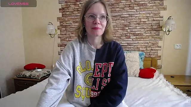 Snapshot of BlondyBabySweet chatting on 3, 5, 2026 BlondyBabySweet online show from 3, 5, 2026