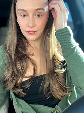 Snapshot of lunagirl13 chatting on 13, 11, 2025 lunagirl13 online show from 13, 11, 2025