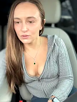 Snapshot of lunagirl13 chatting on 14, 11, 2025 lunagirl13 online show from 14, 11, 2025