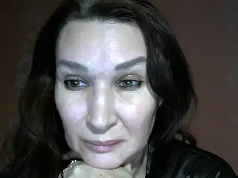 PrettyAndWild online show from 5, 1, 2025