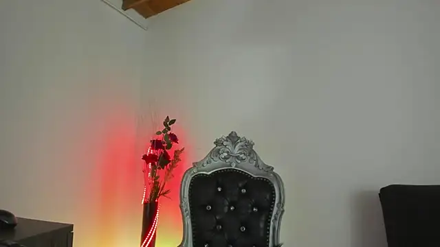 Snapshot of Hela_wet chatting on 2, 2, 2025 Hela wet online show from 2, 2, 2025