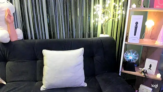 lilly sweett online show from 23, 2, 2026