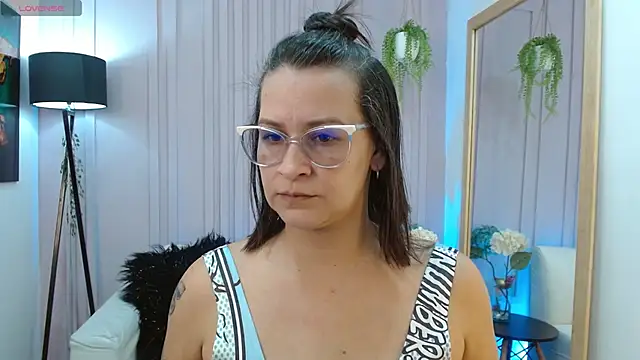 Britney taylor  online show from 28, 12, 2024