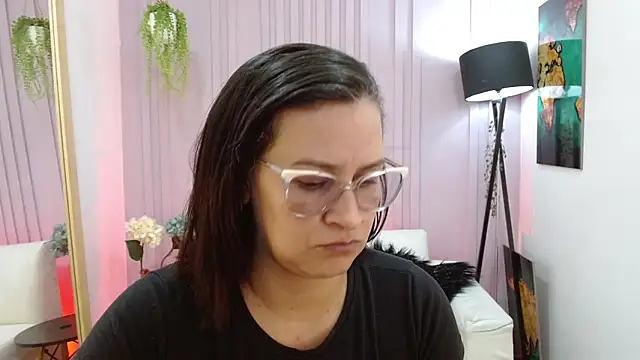 Britney taylor  online show from 11, 1, 2025