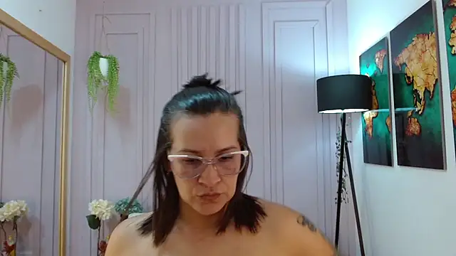 Britney taylor  online show from 23, 1, 2025