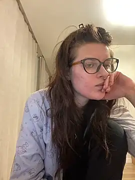 Snapshot of little_belucci chatting on 14, 12, 2024 little belucci online show from 14, 12, 2024