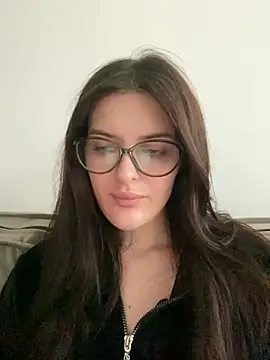 Snapshot of little_belucci chatting on 3, 2, 2025 little belucci online show from 3, 2, 2025