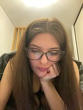 Snapshot of little_belucci chatting on 3, 2, 2025 little belucci online show from 3, 2, 2025