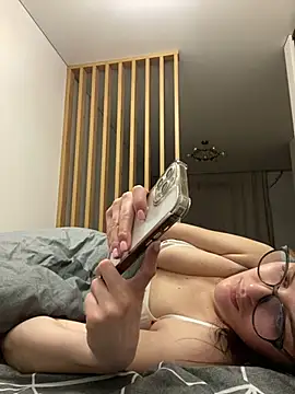 Snapshot of little_belucci chatting on 3, 2, 2025 little belucci online show from 3, 2, 2025