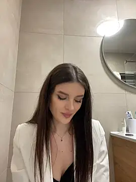 Snapshot of little_belucci chatting on 14, 2, 2025 little belucci online show from 14, 2, 2025