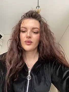 Snapshot of little_belucci chatting on 16, 2, 2025 little belucci online show from 16, 2, 2025