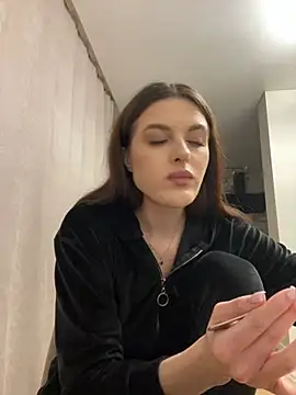 Snapshot of little_belucci chatting on 10, 3, 2025 little belucci online show from 10, 3, 2025