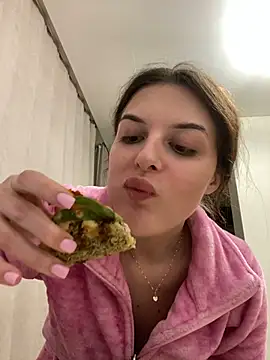 Snapshot of little_belucci chatting on 19, 3, 2025 little belucci online show from 19, 3, 2025