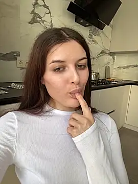 Snapshot of little_belucci chatting on 22, 3, 2025 little belucci online show from 22, 3, 2025