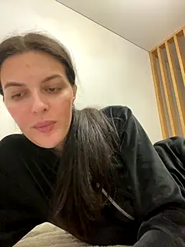 Snapshot of little_belucci chatting on 21, 10, 2025 little belucci online show from 21, 10, 2025