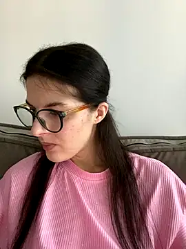 Snapshot of little_belucci chatting on 26, 10, 2025 little belucci online show from 26, 10, 2025