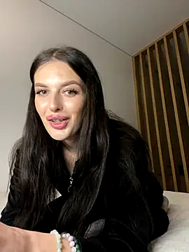 Snapshot of little_belucci chatting on 22, 11, 2025 little belucci online show from 22, 11, 2025