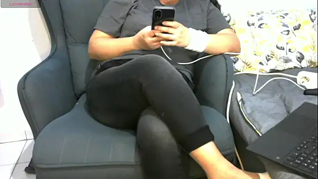 insatiableeee online show from 18, 1, 2025