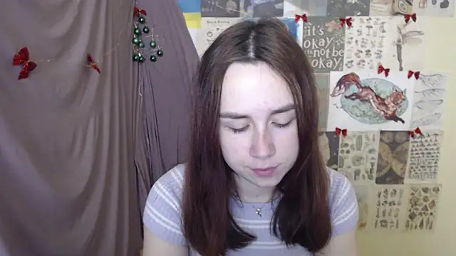 VeryVeryVeryShy  online show from 17, 12, 2025