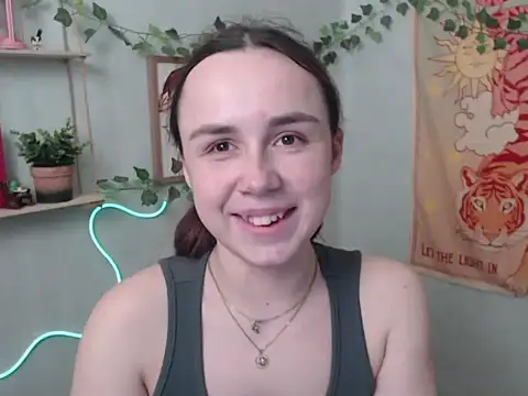 Snapshot of VeryVeryVeryShy_ chatting on 16, 4, 2026 VeryVeryVeryShy online show from 16, 4, 2026