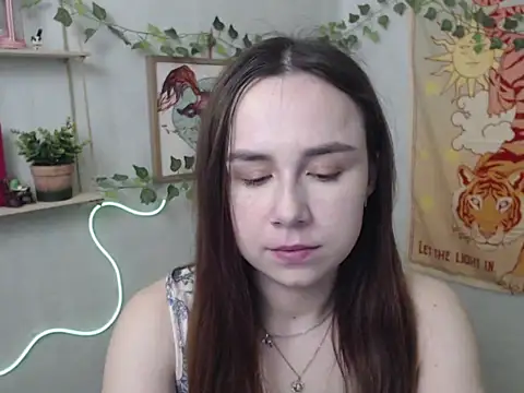 Snapshot of VeryVeryVeryShy_ chatting on 17, 4, 2026 VeryVeryVeryShy online show from 17, 4, 2026