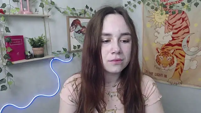 Snapshot of VeryVeryVeryShy_ chatting on 18, 4, 2026 VeryVeryVeryShy online show from 18, 4, 2026