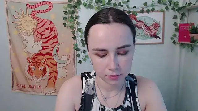 Snapshot of VeryVeryVeryShy_ chatting on 25, 5, 2026 VeryVeryVeryShy online show from 25, 5, 2026