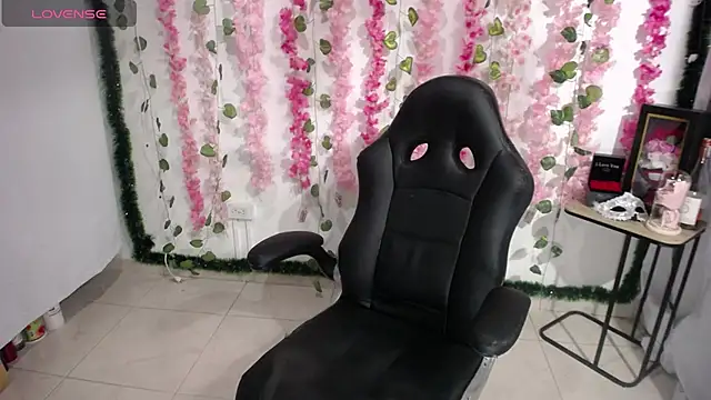 bety-cum2 online show from 1, 3, 2025