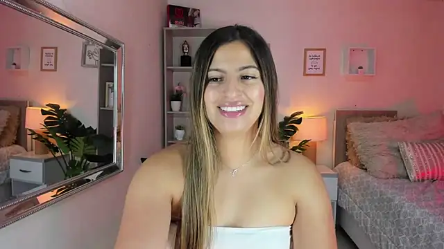 Snapshot of little_antonela chatting on 6, 2, 2025 little antonela online show from 6, 2, 2025