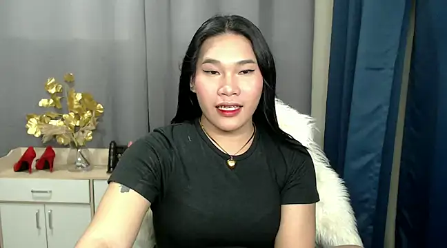 Snapshot of Ur_Fantastic_Lina chatting on 24, 12, 2024 Ur Fantastic Lina online show from 24, 12, 2024