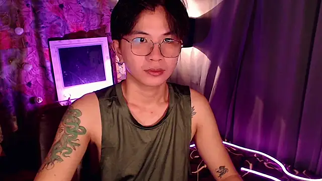 Snapshot of Sexy_Handsome_Drex chatting on 15, 12, 2024 Sexy Handsome Drex online show from 15, 12, 2024