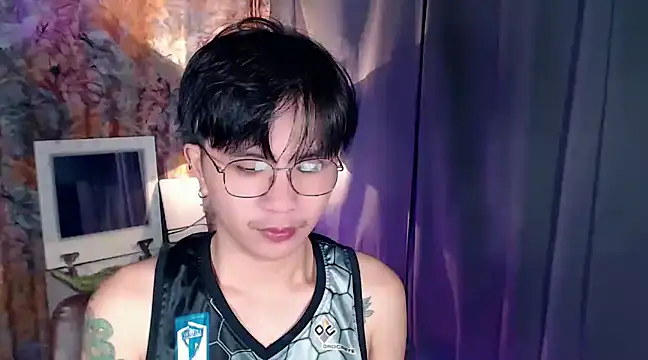 Snapshot of Sexy_Handsome_Drex chatting on 11, 1, 2025 Sexy Handsome Drex online show from 11, 1, 2025