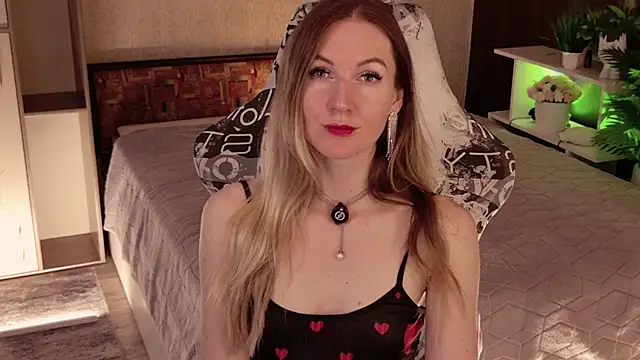 Snapshot of Hello_Lisha chatting on 7, 7, 2026 Hello Lisha online show from 7, 7, 2026