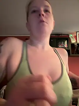 Snapshot of wetgerman_2 chatting on 2, 3, 2025 wetgerman 2 online show from 2, 3, 2025