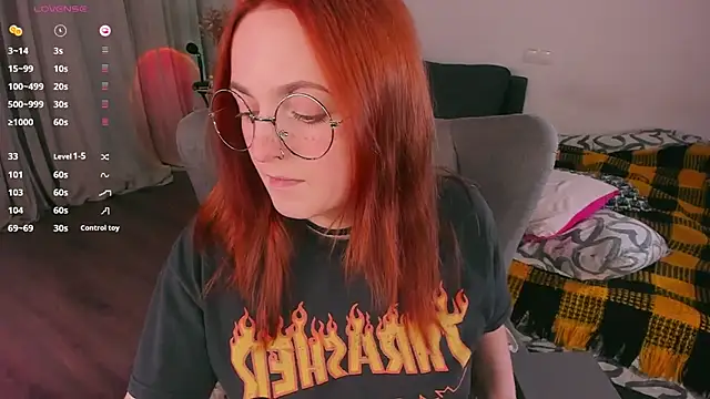 Snapshot of Alice_CutePerv chatting on 22, 10, 2025 Alice CutePerv online show from 22, 10, 2025