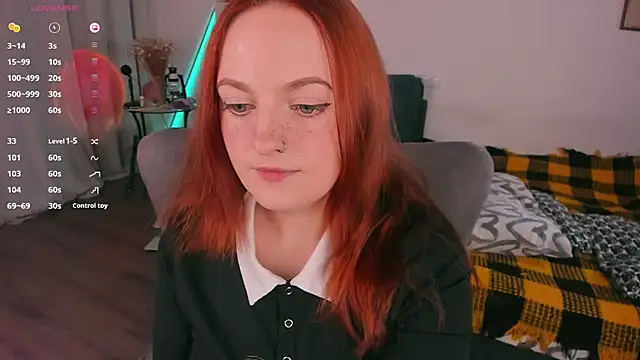 Snapshot of Alice_CutePerv chatting on 27, 10, 2025 Alice CutePerv online show from 27, 10, 2025