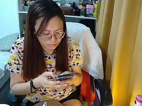 crizzybel online show from 10, 4, 2026