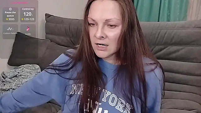 Snapshot of Marla_Singerrr chatting on 5, 3, 2025 Marla Singerrr online show from 5, 3, 2025