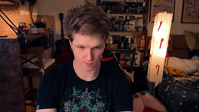 Snapshot of Breston_Sweet chatting on 4, 12, 2024 Breston Sweet online show from 4, 12, 2024