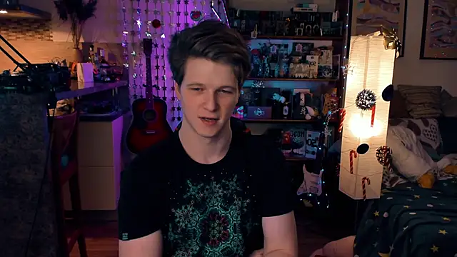 Snapshot of Breston_Sweet chatting on 13, 12, 2024 Breston Sweet online show from 13, 12, 2024