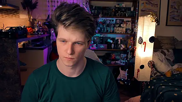 Snapshot of Breston_Sweet chatting on 14, 12, 2024 Breston Sweet online show from 14, 12, 2024