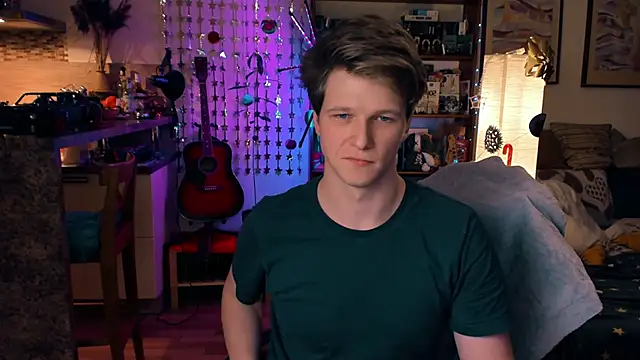 Snapshot of Breston_Sweet chatting on 16, 12, 2024 Breston Sweet online show from 16, 12, 2024