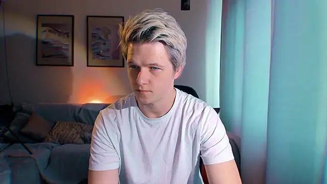 Snapshot of Breston_Sweet chatting on 13, 9, 2025 Breston Sweet online show from 13, 9, 2025