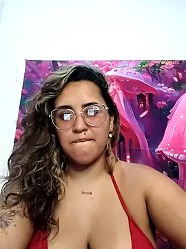 Snapshot of Karol_naughty chatting on 2, 3, 2026 Karol naughty online show from 2, 3, 2026