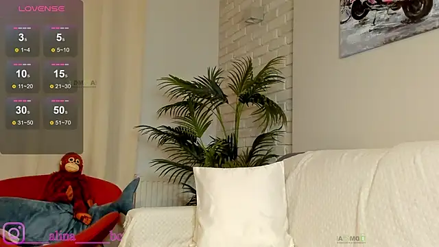 Snapshot of Miss--boo chatting on 3, 3, 2025 Miss--boo online show from 3, 3, 2025