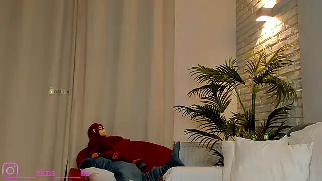 Snapshot of Miss--boo chatting on 14, 3, 2025 Miss--boo online show from 14, 3, 2025